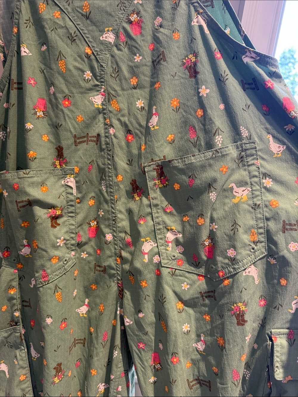 NWT Duluth Trading Co Green Duck Printed Cotton Overalls Jumpsuit M 29 - Picture 4 of 6